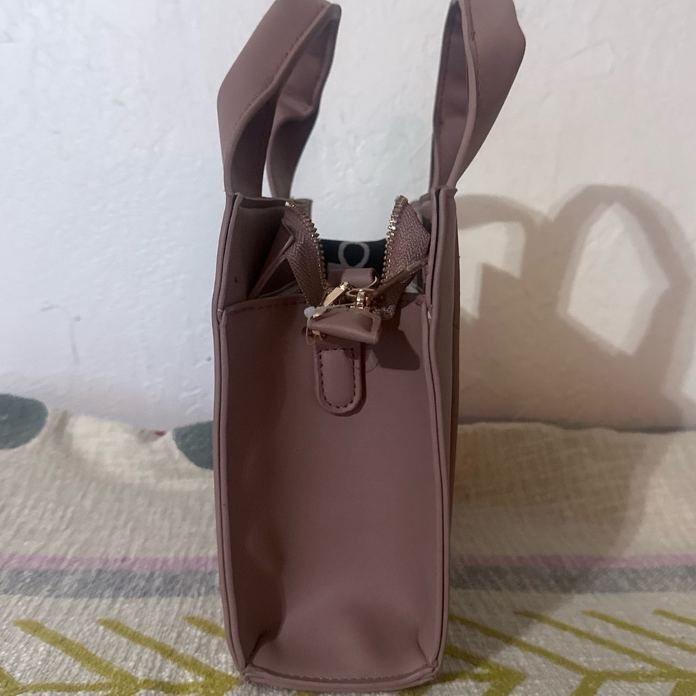New Bebe Mini Hana Satchel Crossbody/handheld bag - blush color - Picture 3 of 7